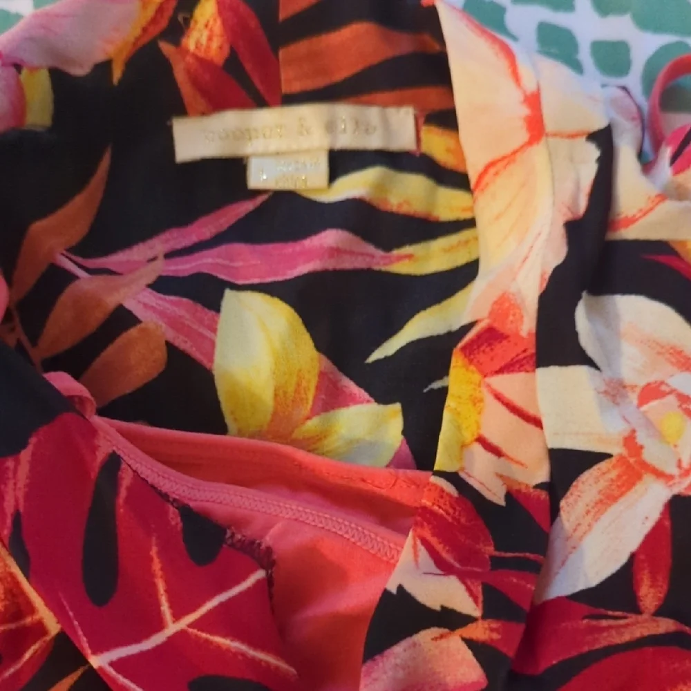 Cooper & Ella Tropical Floral Blouse - Black and Pink - Picture 3 of 3